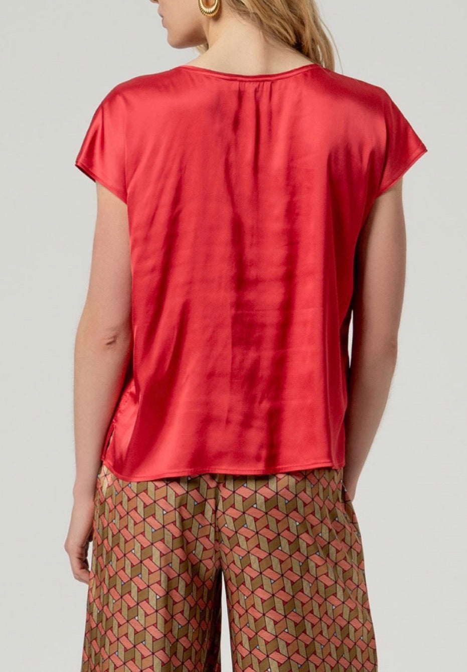 Blusa con collo a V Rosso Surkana