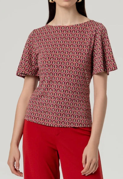 T-shirt con collo a barchetta Surkana