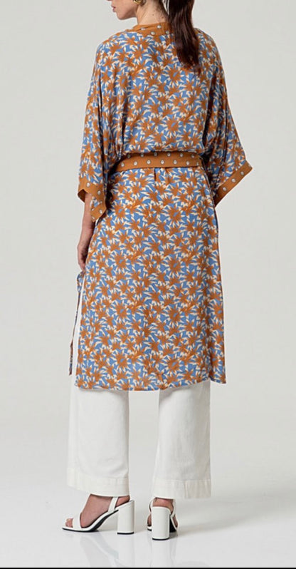 Kimono fluido con cintura Surkana