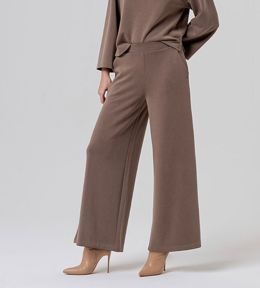 Pantalone ampio in maglia di modal Surkana