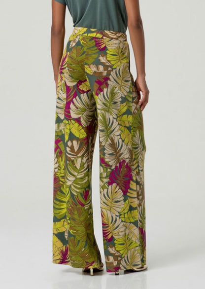Pantaloni larghi Surkana