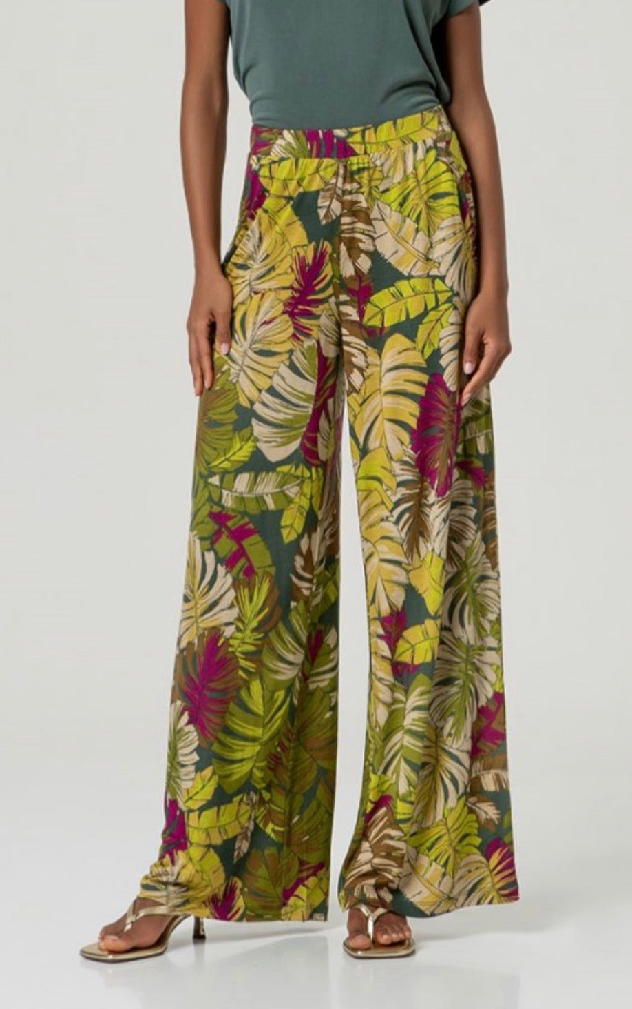 Pantaloni larghi Surkana