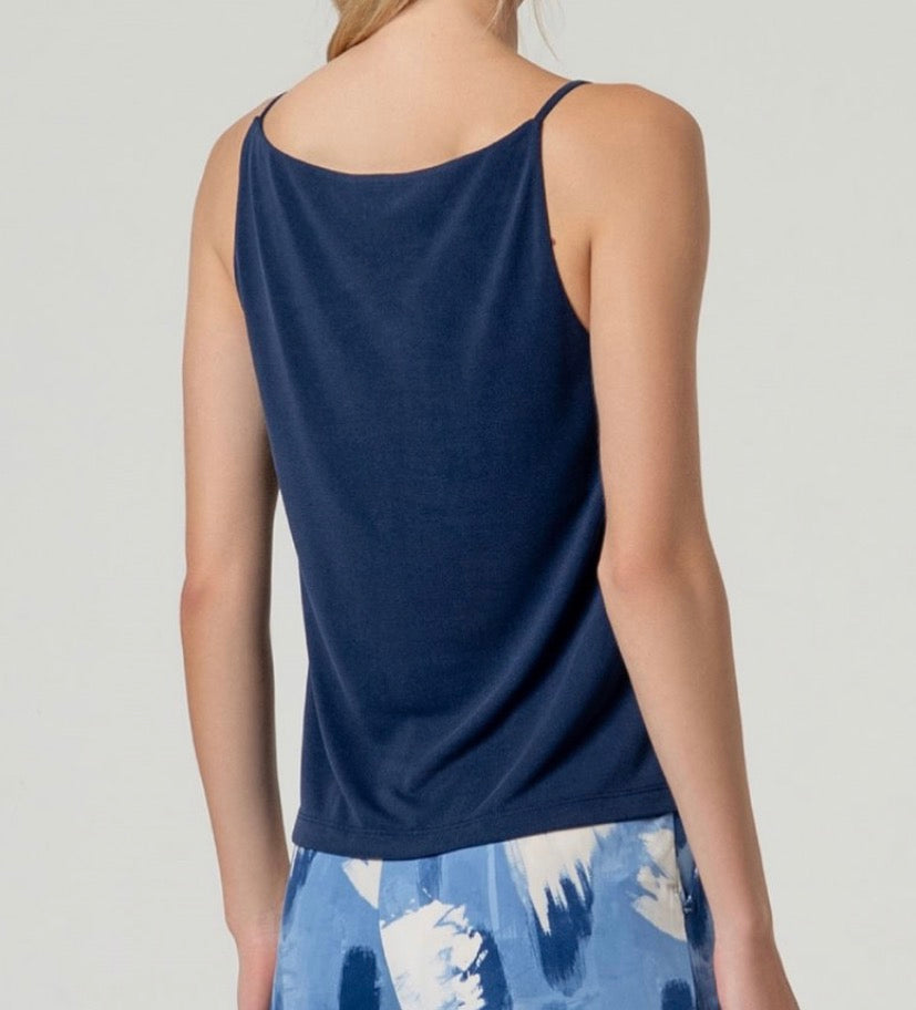 Top a spalline con scollo a V Surkana