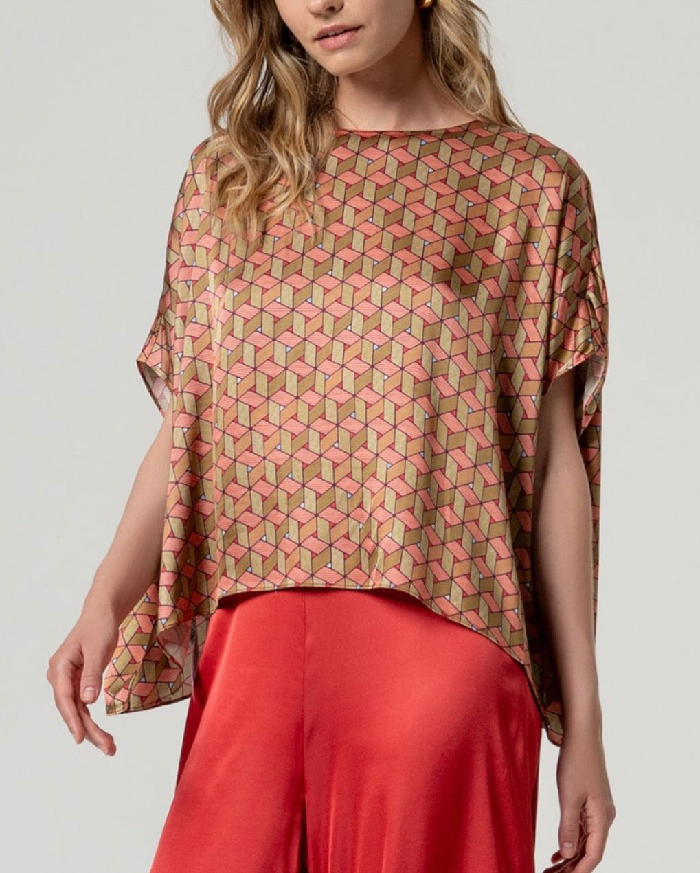 Blusa stile capa Surkana